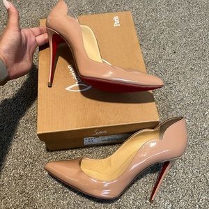 Christian Louboutin 39/8 Hot Chick 100 nude patent